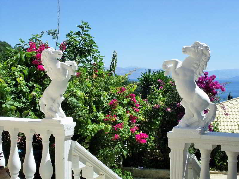 Aragorn Paradise Garden Moraitika Exterior photo